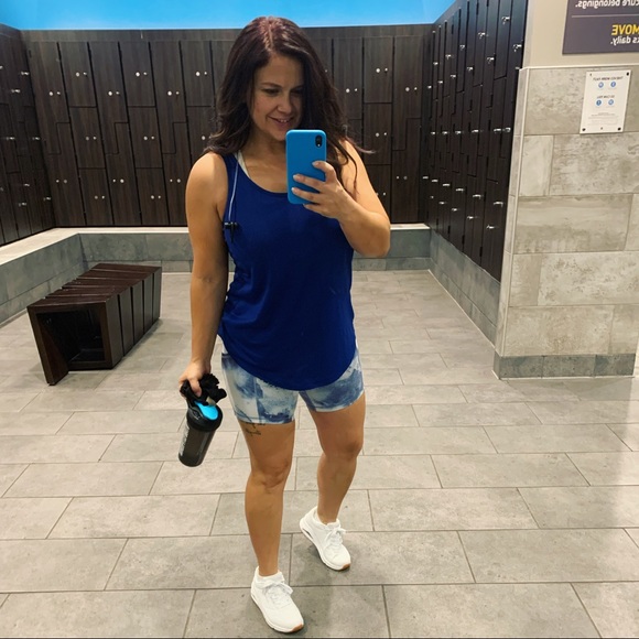 Meet your Posher, Cara - Picture 2 of 8